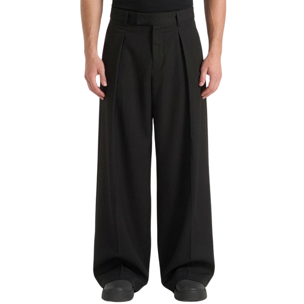 Wide leg pleated tailored trousers in Black