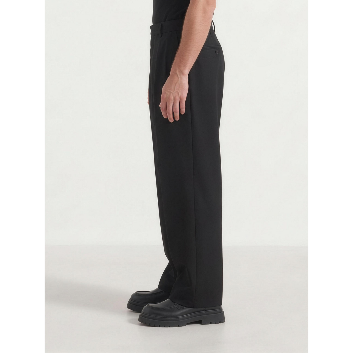 Twin pleat wide leg tailored trousers in Black